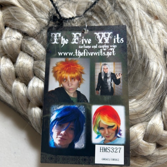 Blonde Long Wig - Picture 4 of 7